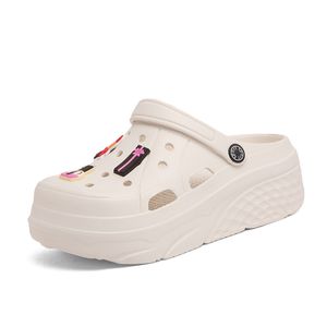 Girls 'Sandals High Beauty Summer Nya populära tofflor kvinnors fritidsmodet tjocka sulor förhöjda hålskor F6073-06