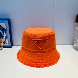 Luxurys Designer Tassels Bucket Hat Printing Classic Embroidery Women Man Sunscreen Classic Printed Street Style Style Fisherman Hatsフラットワイドブリムカジュアルフォールド可能