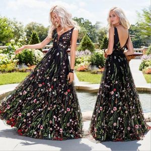 Casual Dresses Style Sexy Deep V Sleeveless Embroidered Flower Backless Dress Full-skirted Ball Gown