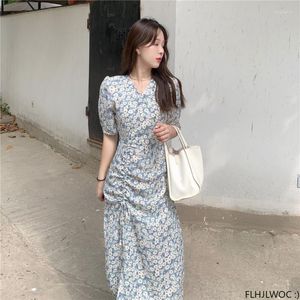 カジュアルドレスフランスのデザインエレガントなホリデー2023女性夏の半袖花柄レトロビンテージドローストリングシックな韓国ドレス