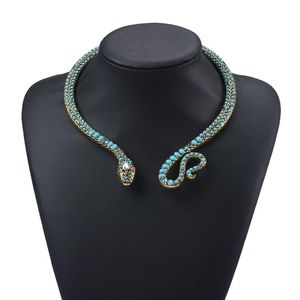 Collane Boho Collana girocollo aperta a forma di serpente tribale per le donne Gioielli con collana di dichiarazione etnica indiana in pietra sintetica con perle di cristallo