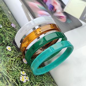 Bangle akrylhartsarmband armband för kvinnor bärnsten grön färg vintage hand trending smycken grossistpris