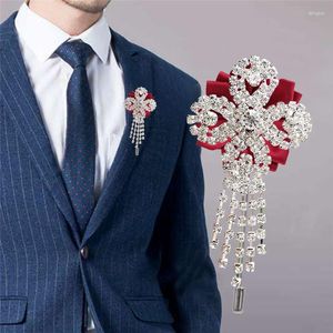 装飾的な花豪華なラインストーンコサージピン花嫁と花groom宴会衣類アクセサリー男性女性一般ブローチパーティーの装飾