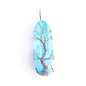 Anhänger Halsketten Natürliche blaue Kristallsäule Anhänger Handgefertigter antiker Kupferdraht umwickelter Baum des Lebens für Halskette Schmuck N3749 Dhob5