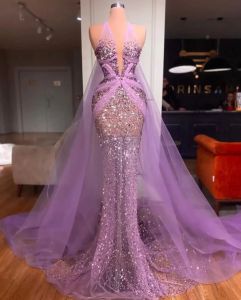 NOVITÀ Abiti da ballo a sirena viola senza maniche con scollo a V in pizzo Halter Appliques Hollow Sexy paillettes lucide Lunghezza del pavimento in rilievo Abiti da sera celebrità Custom Made