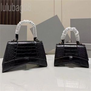 Designer Bag Hourglass Lady Bag Leather Pochettes Crocodilo ombros multicolorosos apresentados por partes letras femininas Tampa de bolsa branca vermelha xb014 f23