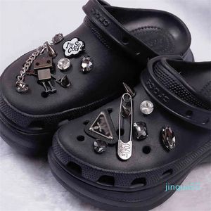 Sapatos de jóias DIY Designer Rhinestone Girl Gift Pearl Doncaration Metal Butterfly Rivet Acessórios Charms