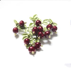 Brooches Ornaments Freshwater Pearl Red Cranberry Brooch Clothing To Restore Ancient Ways Of The Lacquer That Bake Pin