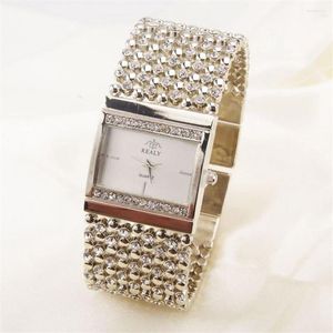 Relógios de punho de aço inoxidável feminino Relógio de shinestone Crystal Analog Pulso Uma pulseira de pulseira magnética