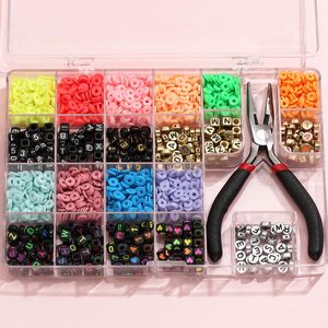 Crystal 1Box Mix Polymer Clay Flat Beads Acrylic Letter Spacer Beads Smycken Making Kit för armbandhalsband DIY -satser