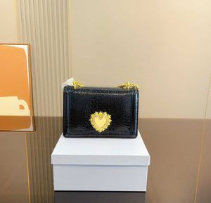 Designer Heart-shaped Brand Crossbody Bag D Leather Chain Shoulder Bags Fashion Women Classic G Letter Luxury Handbag Women Evening Tote 24031423