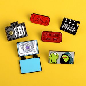 Kirk fbi homer kat emaye iğneleri film kayıt tahtası bilet kurbağası Kermit broşlar yaka pimi rozetler karikatür gömlek çanta takı mücevher hediyeleri