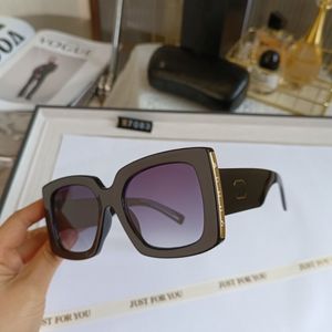TR güneş gözlüğü naylon lensler 2023 Klasik Tasarımcı Güneş Gözlüğü Kadın Erkek Gözlükleri Premium Gözlükleri Kadın Gözlükleri Çerçeve Retro Metal Güneş Gözlüğü