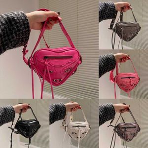 Motorcycle Heart-Bag Designer Bag Unisex Shoulder Bags Love Motorcycle Crossbody Bags Womens Fashion Classic Solid Color Luxurys Handbags Purses 230420
