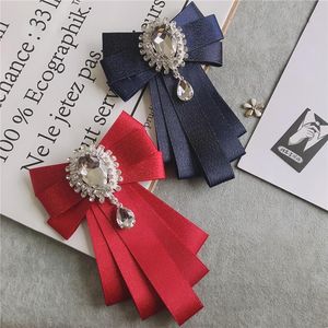 Boyun bağları Yüksek dereceli el yapımı elmas İngiliz tarzı yay damat damatçı elbise takım elbise rhinestone bowtie erkekler için düğün aksesuarları