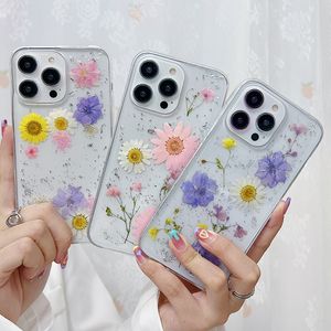 Torra sommarblomma pressade fodral för iPhone 15 14 plus 13 pro max 12 11 xr xs x 8 7 torkat mode äkta blommig folie rosa klart krysantemum folie mjuk tpu telefon täcker hud