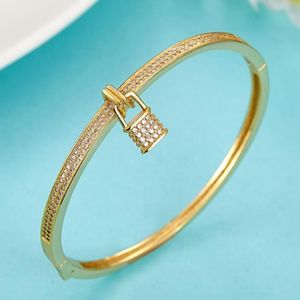 Bangle zlxgirl smycken kvinnor storlek märke nyckel form mikro pave inställning guld armband smycken kvinnors bröllop brud juveler gratis väskor