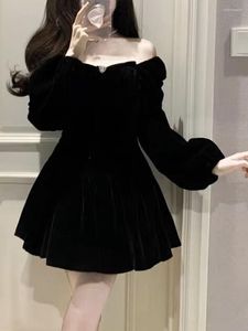 Abiti casual Inverno Nero Sexy Vintage Strap Dress Women Bow Kawaii Party Mini Female Korean Fashion Slim Gothic One Piece 2023