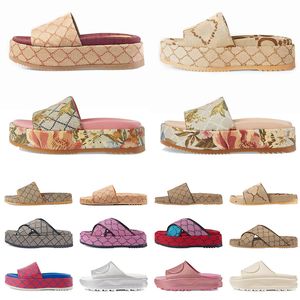 Partihandel Summer tofflor Famous Luxury Designer Tryckt mörkgrå Slide Flats Tjock Botten Badrum Standiga avslappnade skor för komfortläder strandsandaler Leathe