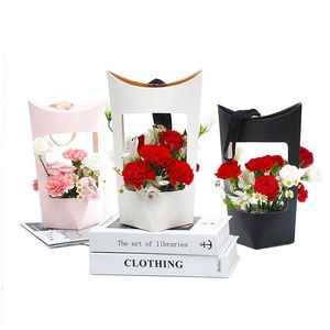 Confezione regalo Sacchetti di carta Kraft portatili Scatola di fiori rosa con manico Bouquet impermeabile Fiorista Imballaggio Regali per feste di San Valentino Vuoto Dhkzn