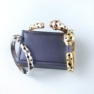 Designer Collection Fashion Style Bracelet Women Lady Plated Gold Color Black Spots Smooth Surface Green Eyes Leopard Head Panther Open Bangle