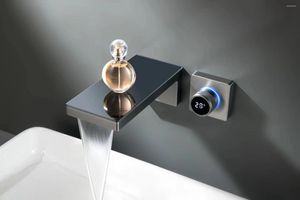 Badrum diskbänk kranar modern design mässing kranar vattenfall tvättbassäng hög kvalitet hand kran ett handtag två hål med ljus