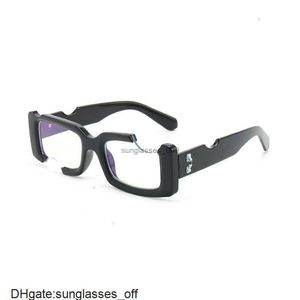 Avere una scatola di occhiali da sole di tendenza Box off occhiali da sole rotondi e gli stessi occhiali da sole con montatura piccola Offs White 1KCU