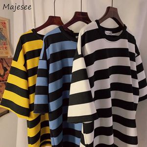 Men's T-Shirts Striped Tshirts Men Loose Summer Oneck Tops Fashion Teens Half Sleeve Simple Harajuku dents Chic Basic Camisetas Clothing Z0522