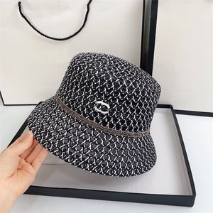 Modedesigners hink hatt sommar stråhatt för kvinnor män sommar strand reser sunhat lyx cap formell väv fiskare hattar