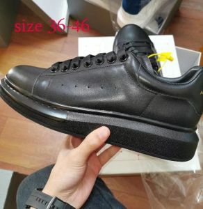 MC Queens McQuens Alexanders Designer Platform Men Men Shoes Offerice Triple Black Velvet Mens Fomens Casual Sneakers Party Dress Fashion Spe