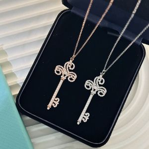 2023 lovely cute Pendant Necklaces long thin rose gold stainless steel diamonds crystal key Women necklace with blue dust bag and box