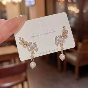 Lady Elegant Pearl Earrings Female Personality Fashion Earrings Party Evening Dress Sexy Crystal Earrings