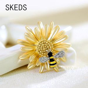 Skeds elegante girassol de abelha colecionando broches de mel para mulheres margaridas pinos de esmalte de cachecol doce