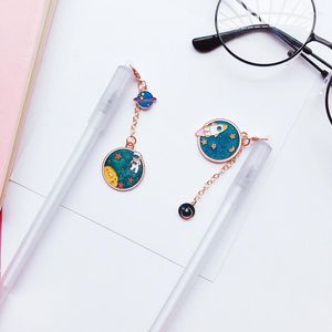 2st Wandering Space Pendant Gel Pen Set Rocket Astronaut 0,5 mm Black Ink Ball Point Present Stationery Office School Supplies H6610