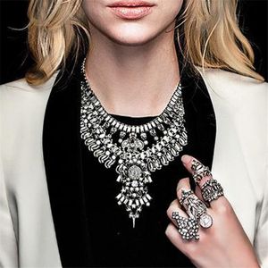 Chokery mody srebrne oświadczenie w stylu vintage duży naszyjnik Kobiety indyjski etniczny kryształ wielki dławika naszyjnik naszyjnik 230524