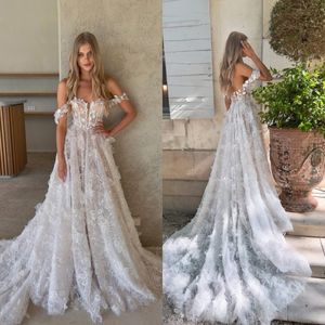 Abiti da sposa con spalle scoperte Una linea Appliques 3D abiti da sposa Corpetto in osso Abiti da sposa firmati da treno