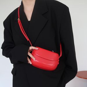 Kvällspåsar soliga strand vintage små kvinnor sadel crossbody axel handväska hård form klaff pu läderväska