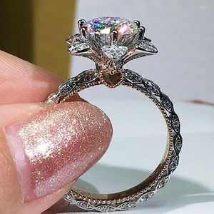 Pierścienie klastra 10K AU417 Białe złote kobiety przyjęcie weselne Pierdzieżę zaręczynową 1 2 3 4 5 Diamentowe Młisanite Diamond Trendy Romantic