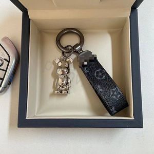 Keychains Lanyards Designer Keychain Fashion PU Leather Metal Bear Key Ring Designed Keychains Space Bear Keyring Holder Pendant Christmas New Year Gift no box