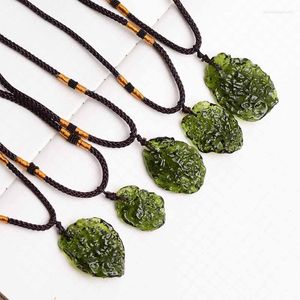 Hänge halsband tjeckiska glas meteorit halsband hängen kristall grus grön charm moldavite smycken för män kvinnor dekor gåva