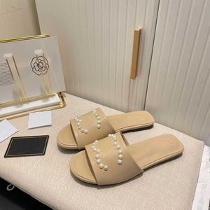 Paris Women's Sandals Soft Bottch Fashion Wszechstronny kanał buty damskie 2022 nowe marki projektant slajd guma płaska sandałka gappy tory flip-flops