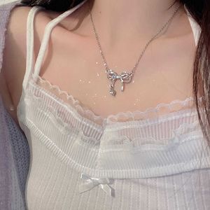 Pendant Necklaces New shiny bow pendant suitable for women exquisite bird moon star fashionable necklace party jewelry gift G220524