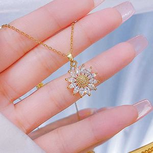 Necklaces 2022 Fashion Sunflower Edge Suitable for Women Lovely Glowing Crystal Necklace Droplet Pendant Jewelry G220524