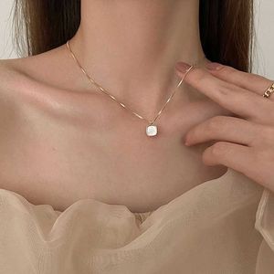 Pendanthalsband 2022 NYTT TREND Square Shell Women's Mnimalist CLAVICLE CHAVE CHEALBACE bröllopsfest estetik smycken gåvor G220524