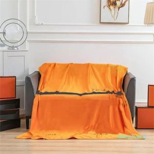 2023-Orange Letters Blankets Leisure Travel Velvet Blanket Winter Fall Warm Soft Carpet Shawls Luxury Man Woman Towels