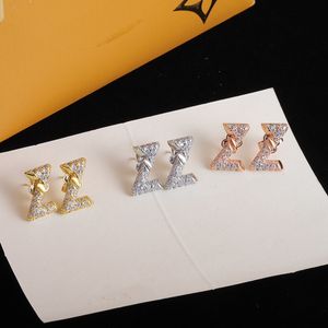 Med Box Designer Stud Earring för kvinnor Luxury Letter Studs Earrings Fashion Sterling Silver Plated Women Girls Love Earring Jewelry Wedding