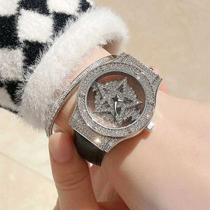 Корейские модные часы поставляются с Times New Watch Женский кварц True Belt Watch Hollow Out