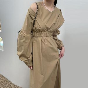 Casual Dresses Korean Chic Retro Temperament V-Neck Off-Shoulder Kort bubbla ärm Top Round Neck Vest Dress Set