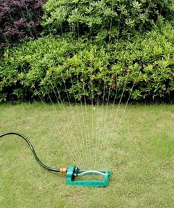 Wyposażenie podlewania Oscylujące Oscylowanie woda zraszaczy obrotowe trawniki irygacyjne tryskacze krążące 2276463