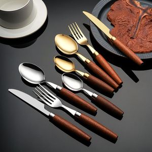 Set di stoviglie Set di lusso in acciaio inossidabile Manico in legno Forchetta da pranzo Coltello da bistecca Coltello da dessert Cucchiaino da campeggio Kit di posate da tavola